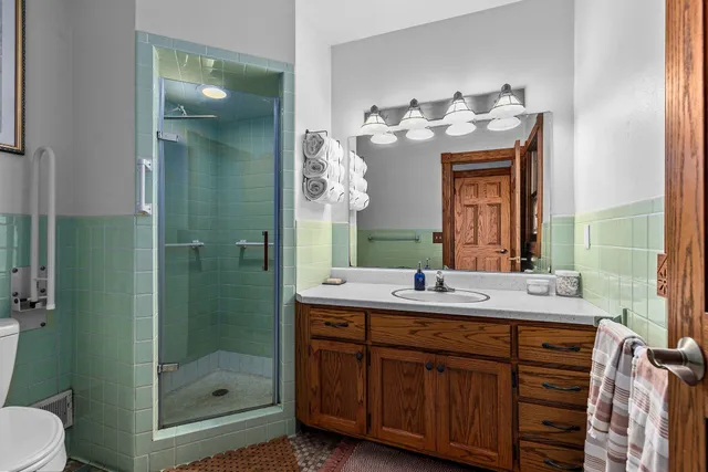 $799,900 | 2346 Hickory Lane, Oshkosh, WI 54901