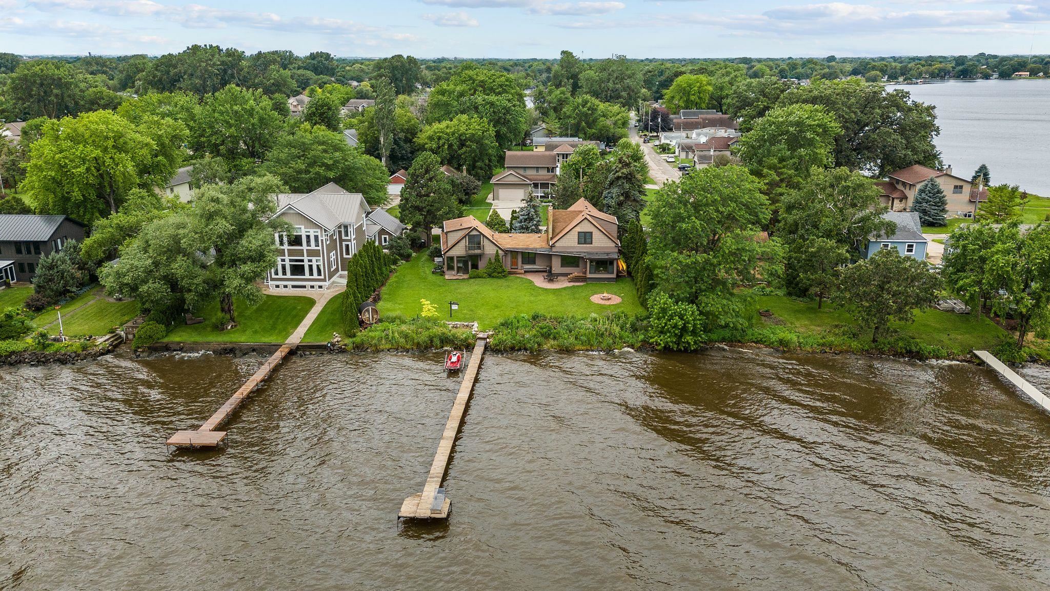 2346 Hickory Lane Oshkosh, WI 54901 - Photo 6 of 73