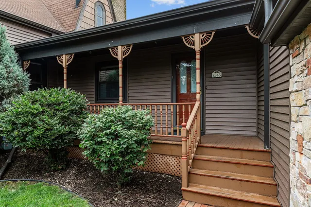 $799,900 | 2346 Hickory Lane, Oshkosh, WI 54901