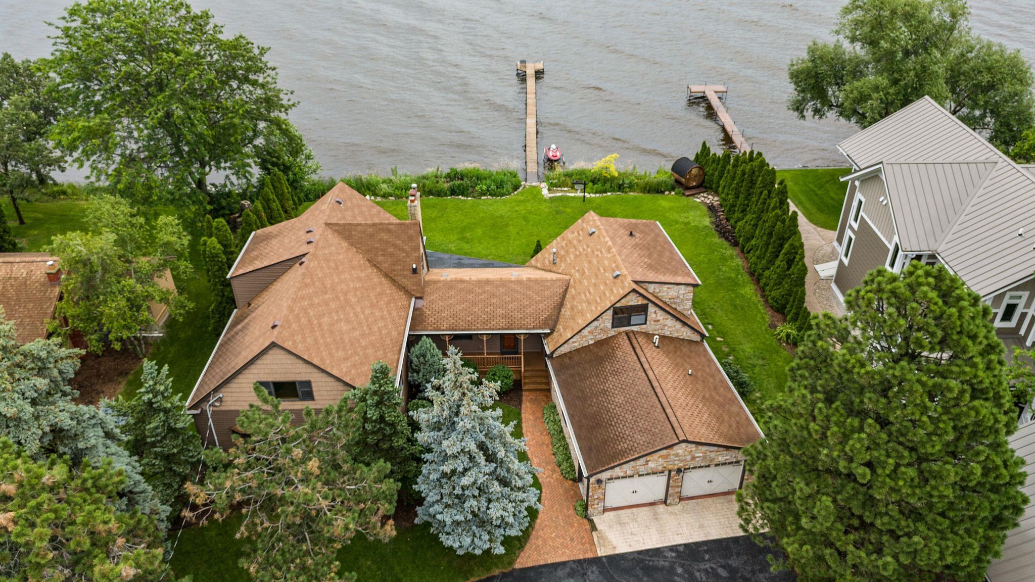 2346 Hickory Lane Oshkosh, WI 54901 - Photo 8 of 73