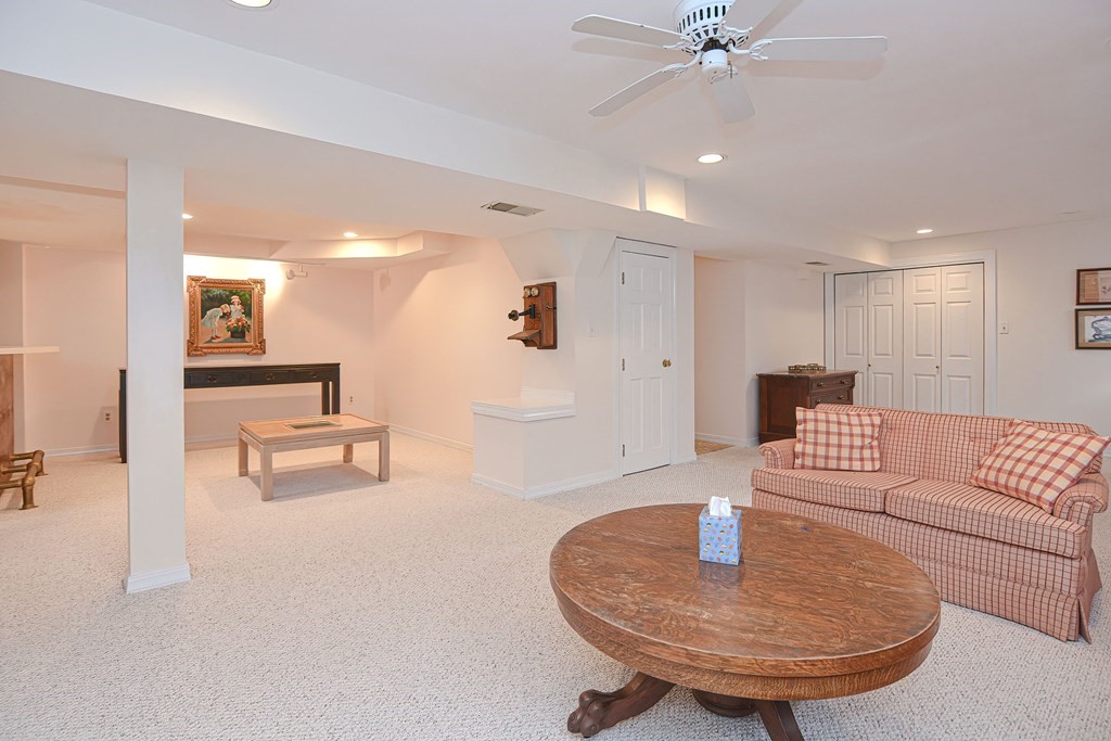 10 Hopewell Farm Road, Unit 10 Natick, MA 01760 - Photo 12 of 17 Gallery Image 12
