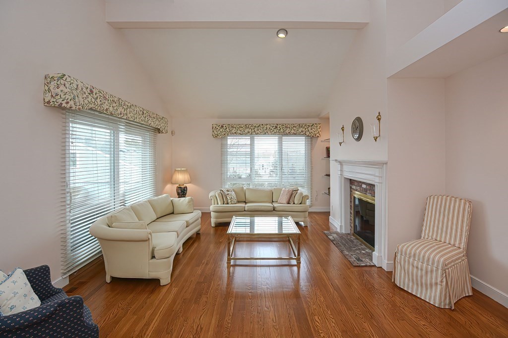 10 Hopewell Farm Road, Unit 10 Natick, MA 01760 - Photo 4 of 17 Gallery Image 4
