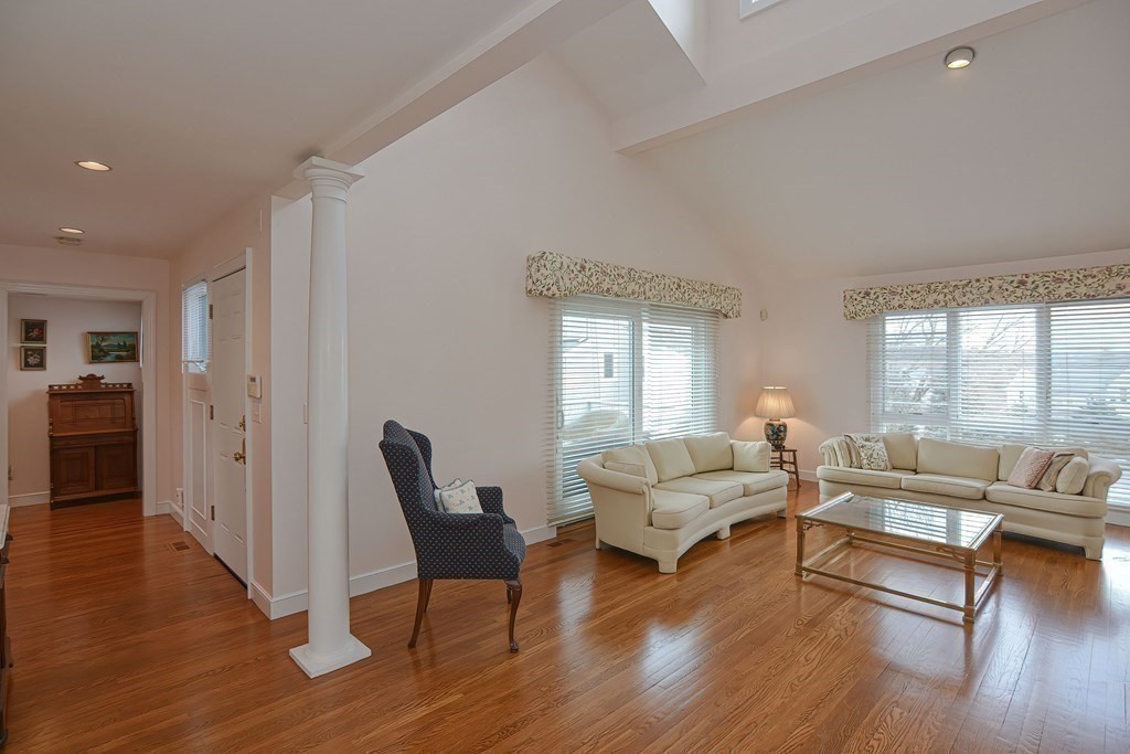 10 Hopewell Farm Road, Unit 10 Natick, MA 01760 - Photo 6 of 17 Gallery Image 6