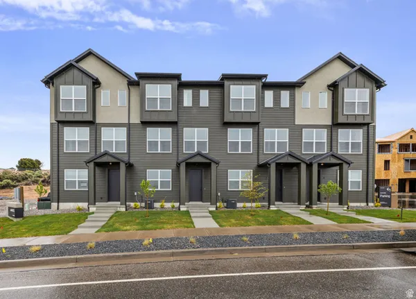 $429,900 | 4046 Sandridge Drive, Unit 4, Roy, UT 84067