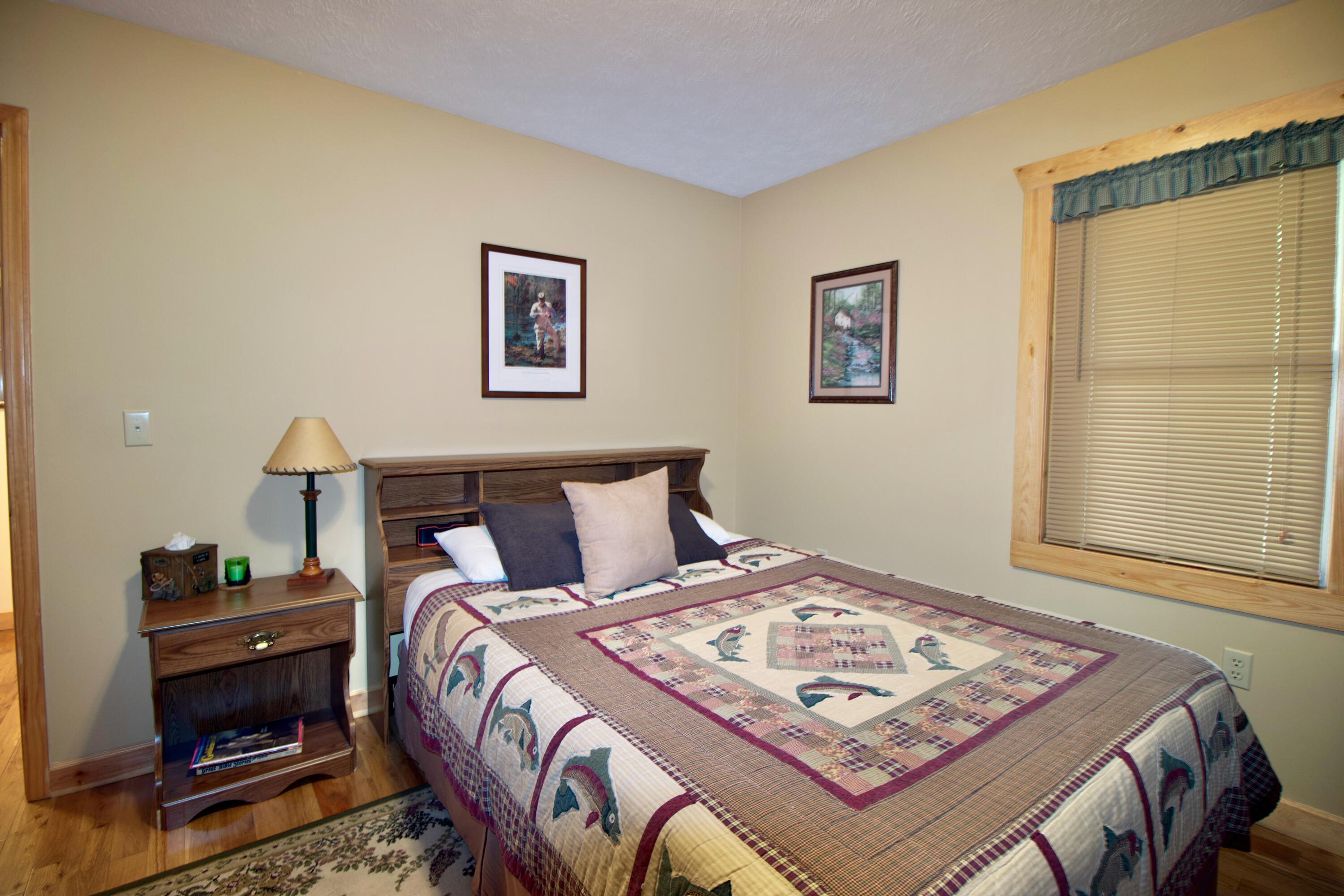 2389 New River Road Hinton, WV 25951 - Photo 24 of 27 Gallery Image 24