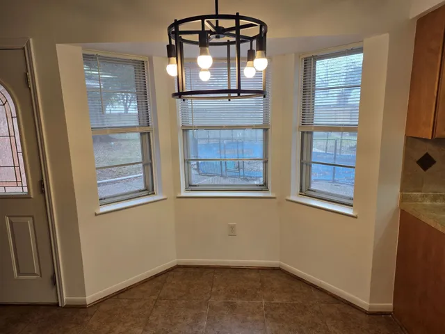 $2,195 | 2121 Redwood Street, Kemah, TX 77565