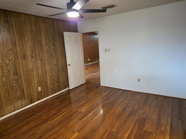 $2,195 | 2121 Redwood Street, Kemah, TX 77565