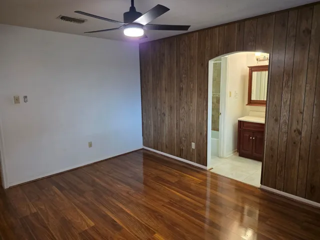 $2,195 | 2121 Redwood Street, Kemah, TX 77565