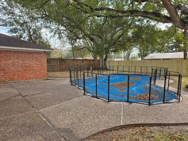 $2,195 | 2121 Redwood Street, Kemah, TX 77565