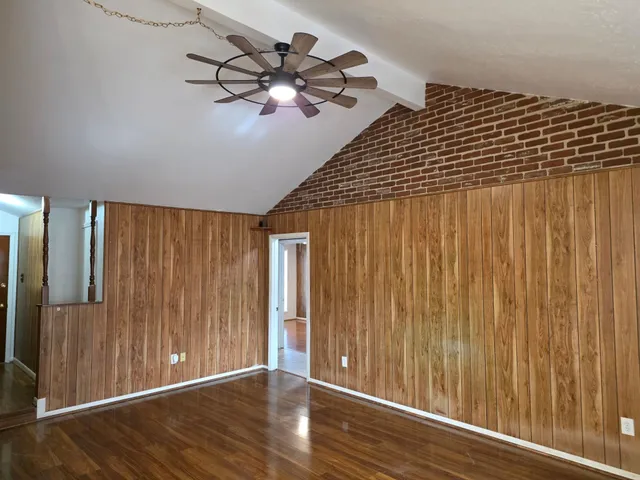 $2,195 | 2121 Redwood Street, Kemah, TX 77565