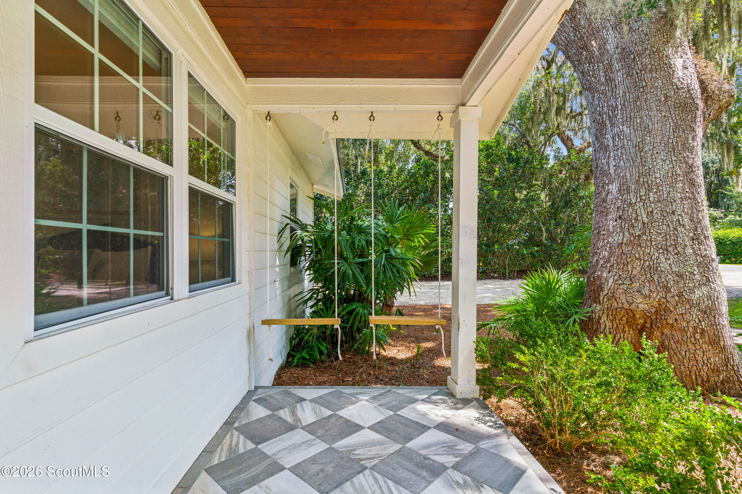 225 South Harrington Road St. Simons Island, GA 31522 - Photo 3 of 29 DSC09257