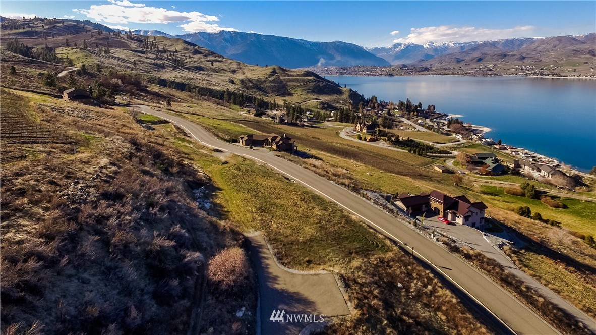 302 Clos Chevalle Road Chelan, WA 98816 - Photo 1 of 15 Gallery Image 1