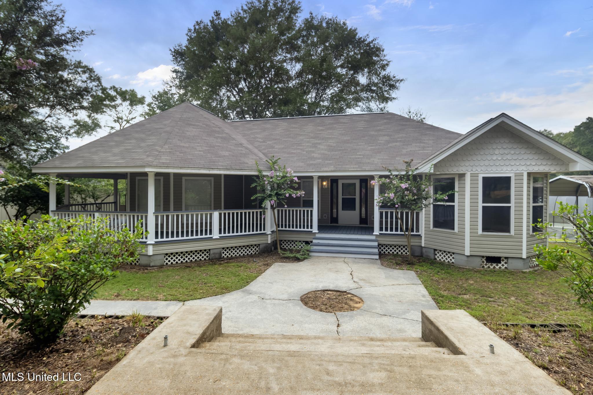 42 Boone Road Perkinston, MS 39573 - Photo 2 of 67 IMG_7675