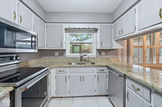 $445,000 | 12219 Windsor Drive, Carmel, IN 46033