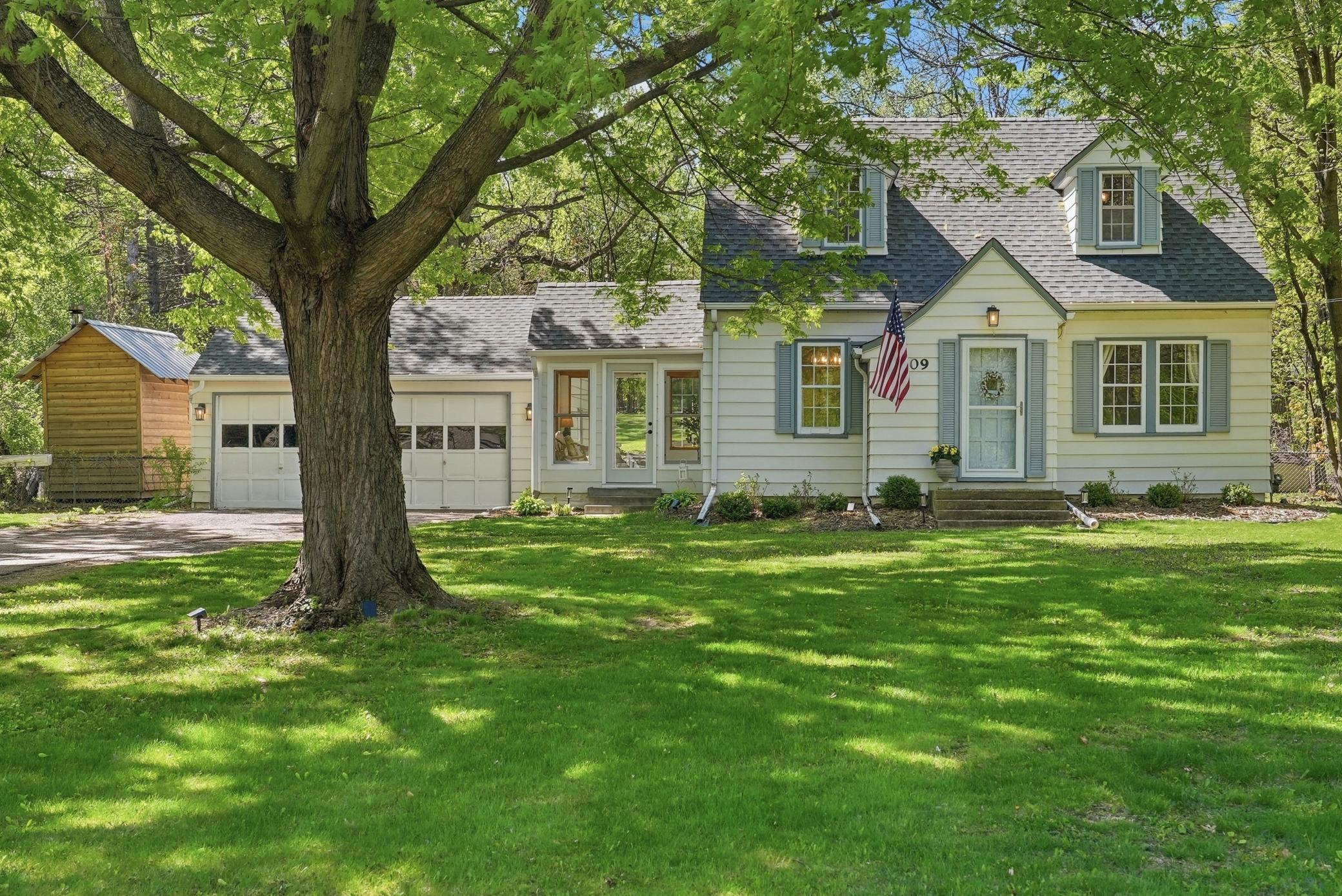11209 Ridgemount Avenue West Hopkins, MN 55305 - Photo 2 of 21