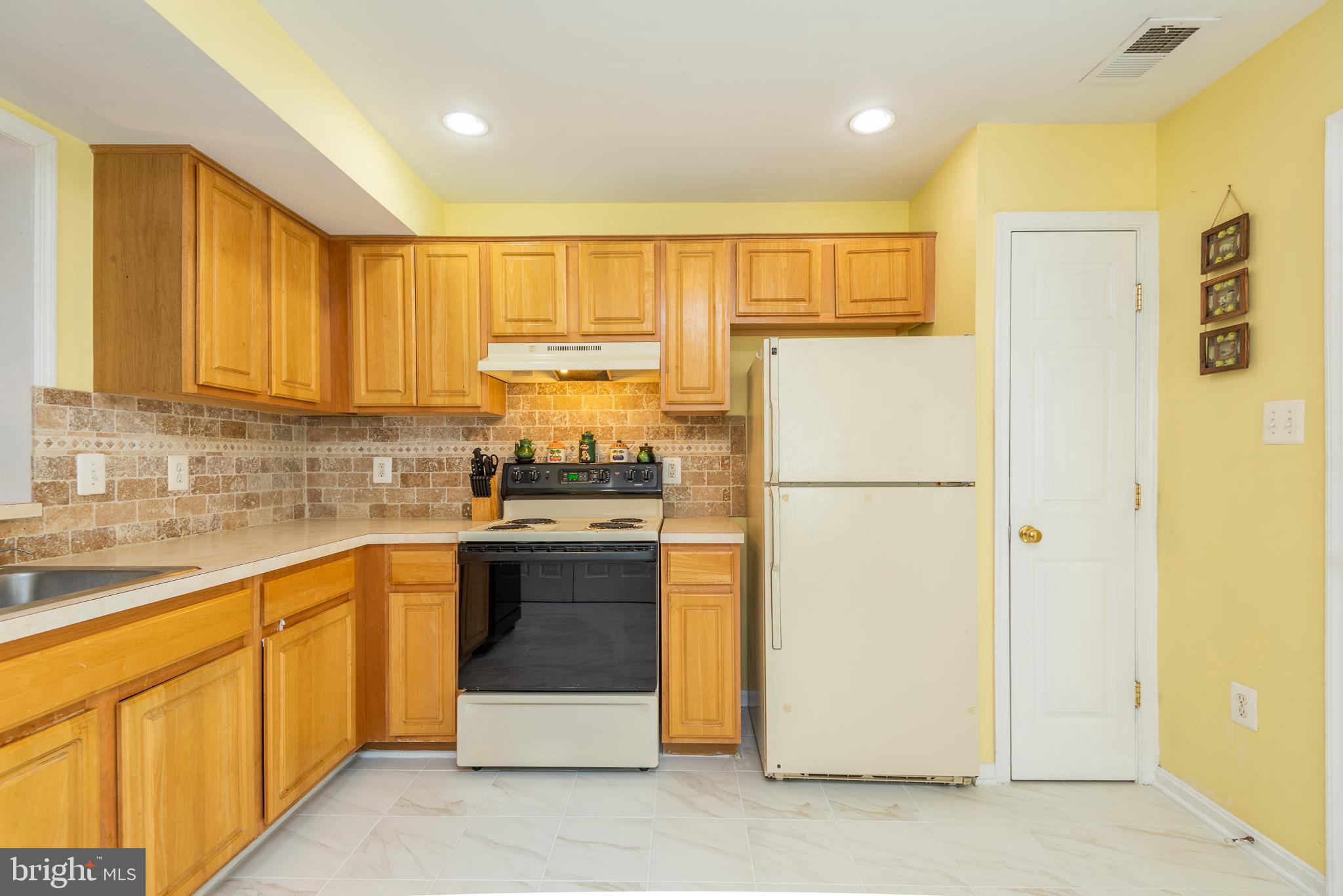 20449 River Ripple Square Sterling, VA 20165 - Photo 16 of 35