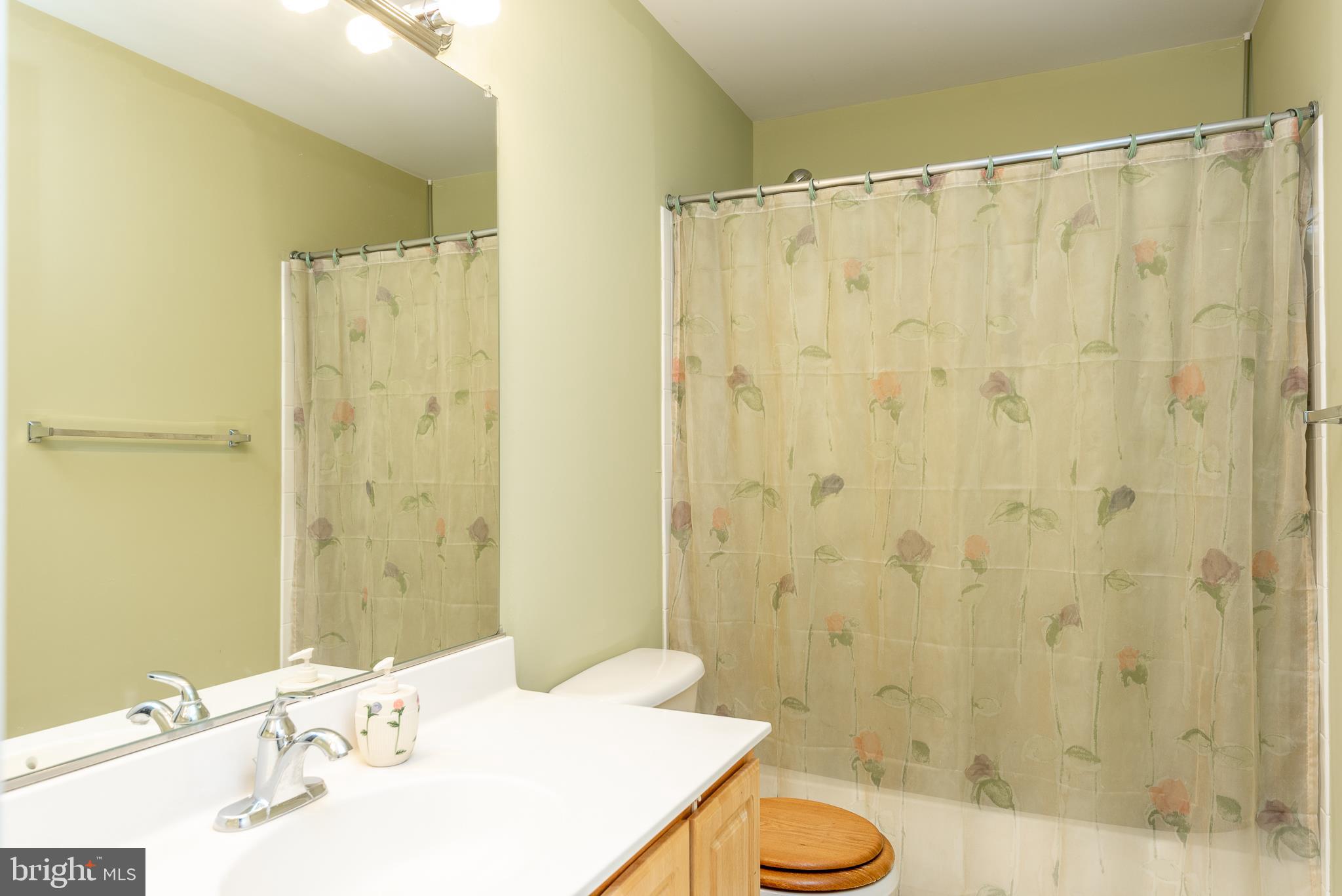 20449 River Ripple Square Sterling, VA 20165 - Photo 23 of 35