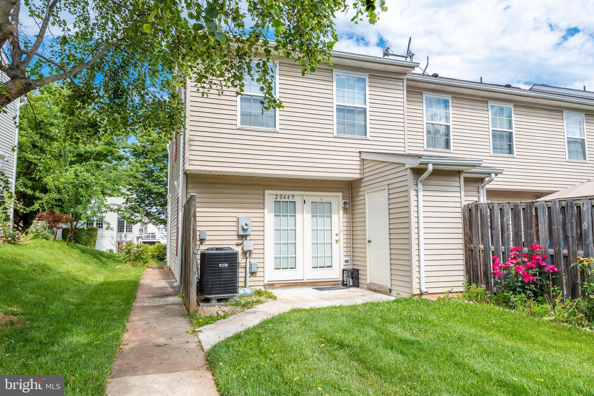 20449 River Ripple Square Sterling, VA 20165 - Photo 6 of 35