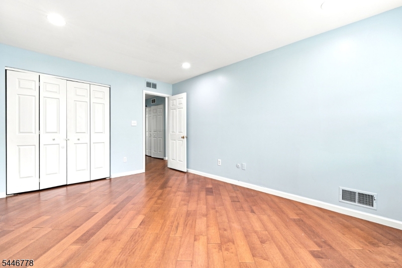 350 Greenfield Road Bridgewater, NJ 08807 - Photo 34 of 48 Gallery Image 34
