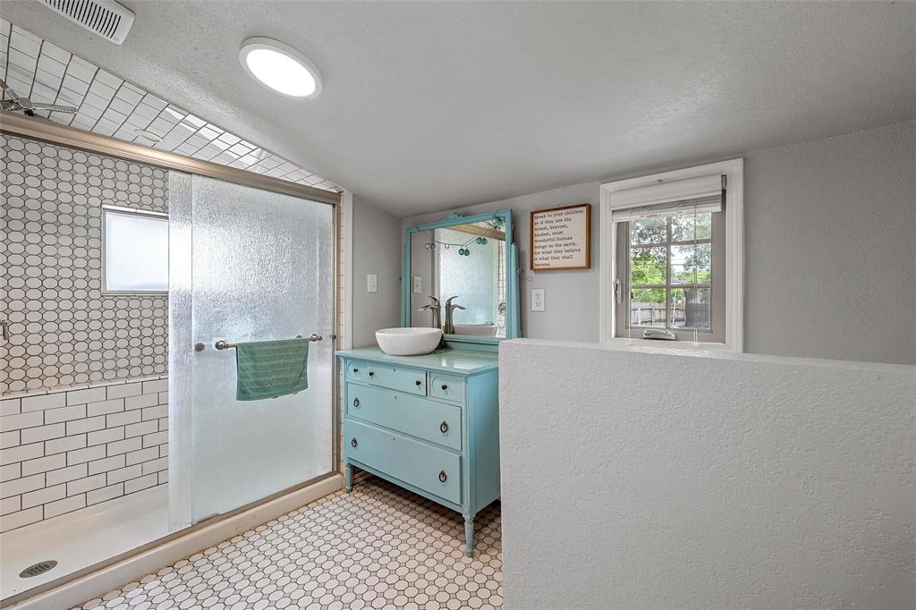 2530 Colcord Avenue Waco, TX 76707 - Photo 21 of 35