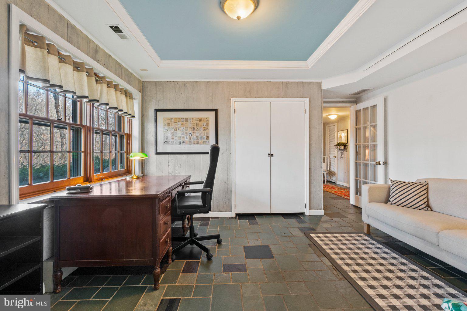 811 Upper Glencoe Road Sparks Glencoe, MD 21152 - Photo 5 of 36 a view of hall way with furniture and rug