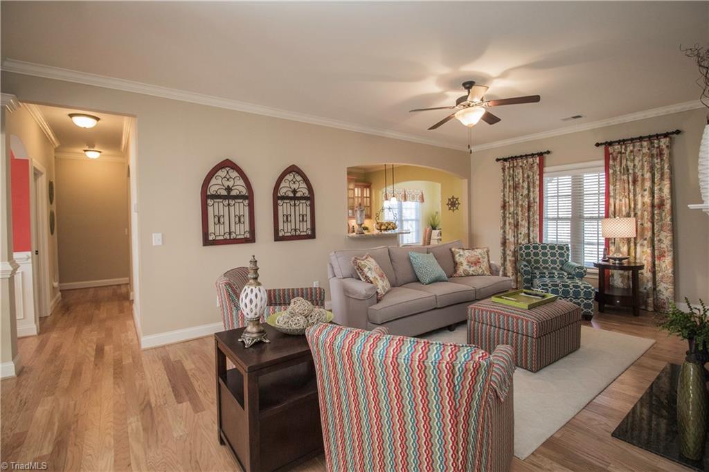 2255 Renaissance Lane High Point, NC 27262 - Photo 3 of 29 Living Room