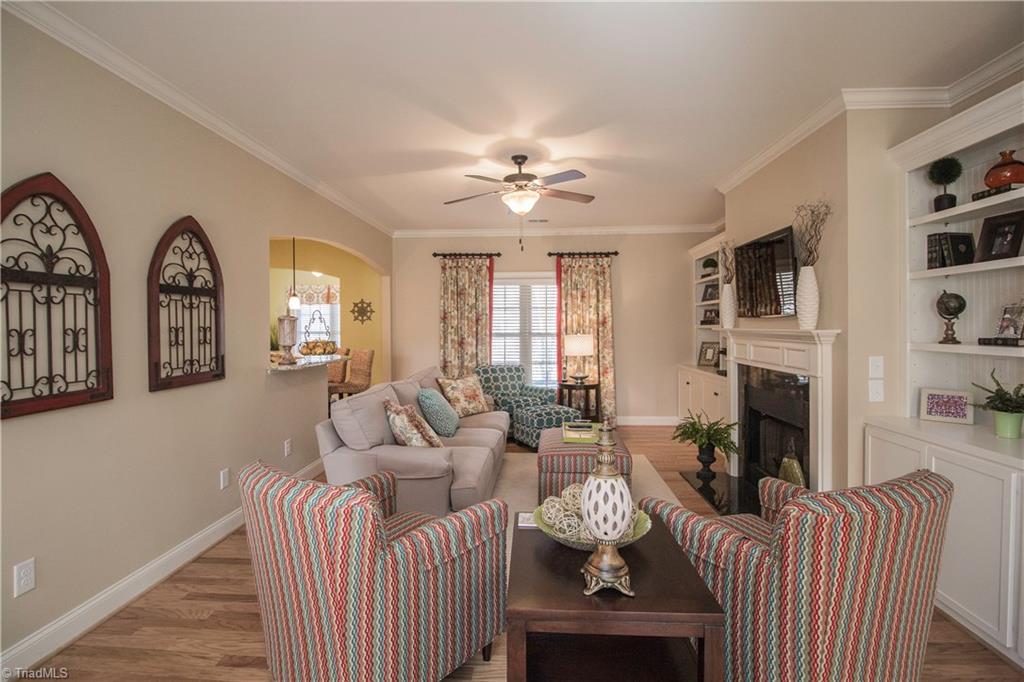2255 Renaissance Lane High Point, NC 27262 - Photo 4 of 29 Living Room