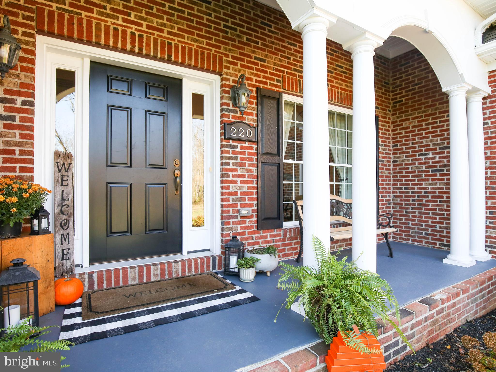 220 White Hall Road Winchester, VA 22603 - Photo 4 of 77 Gallery Image 4