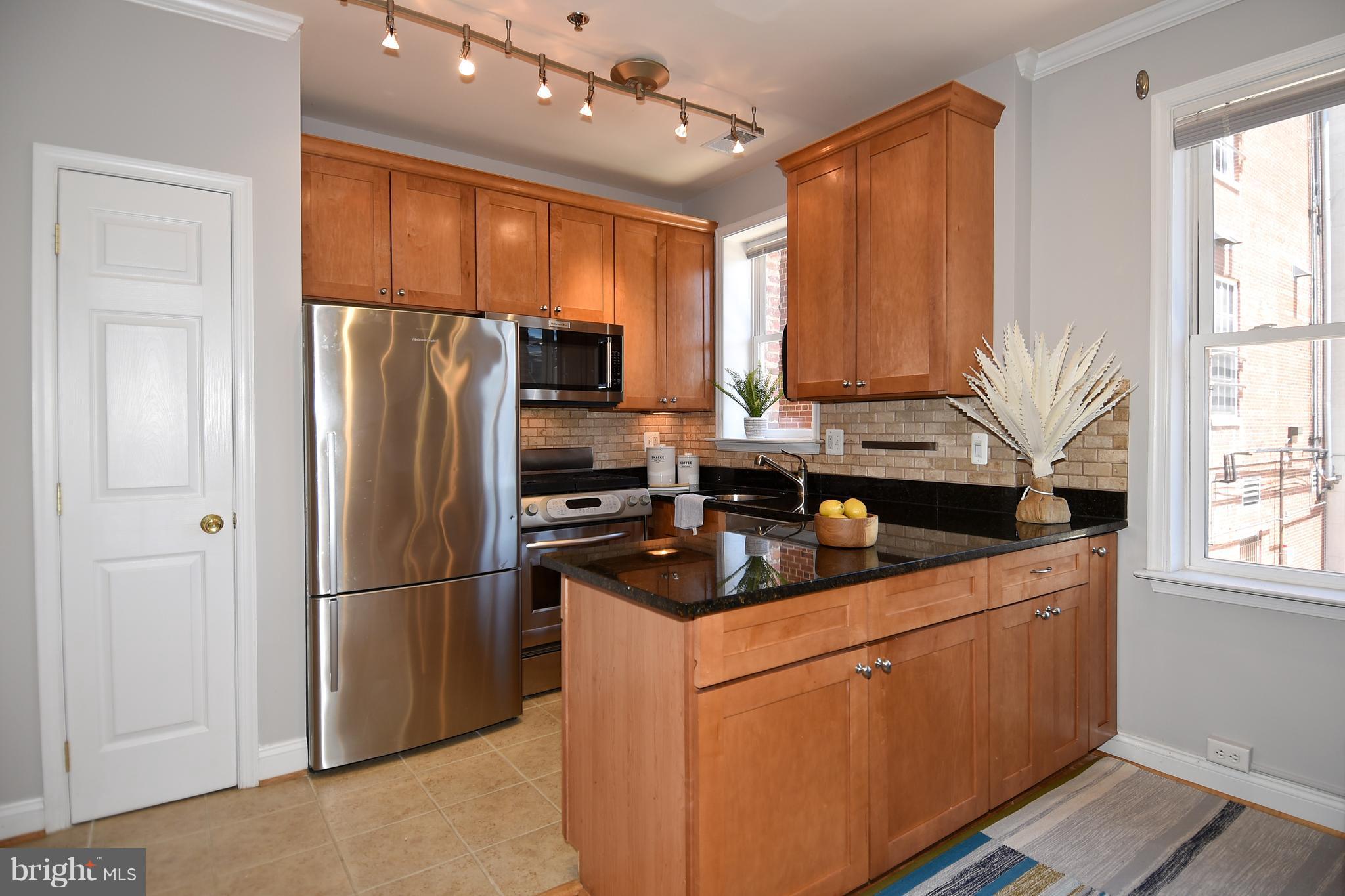 1438 Columbia Road Northwest, Unit 206 Washington, DC 20009 - Photo 5 of 20 Kitchen