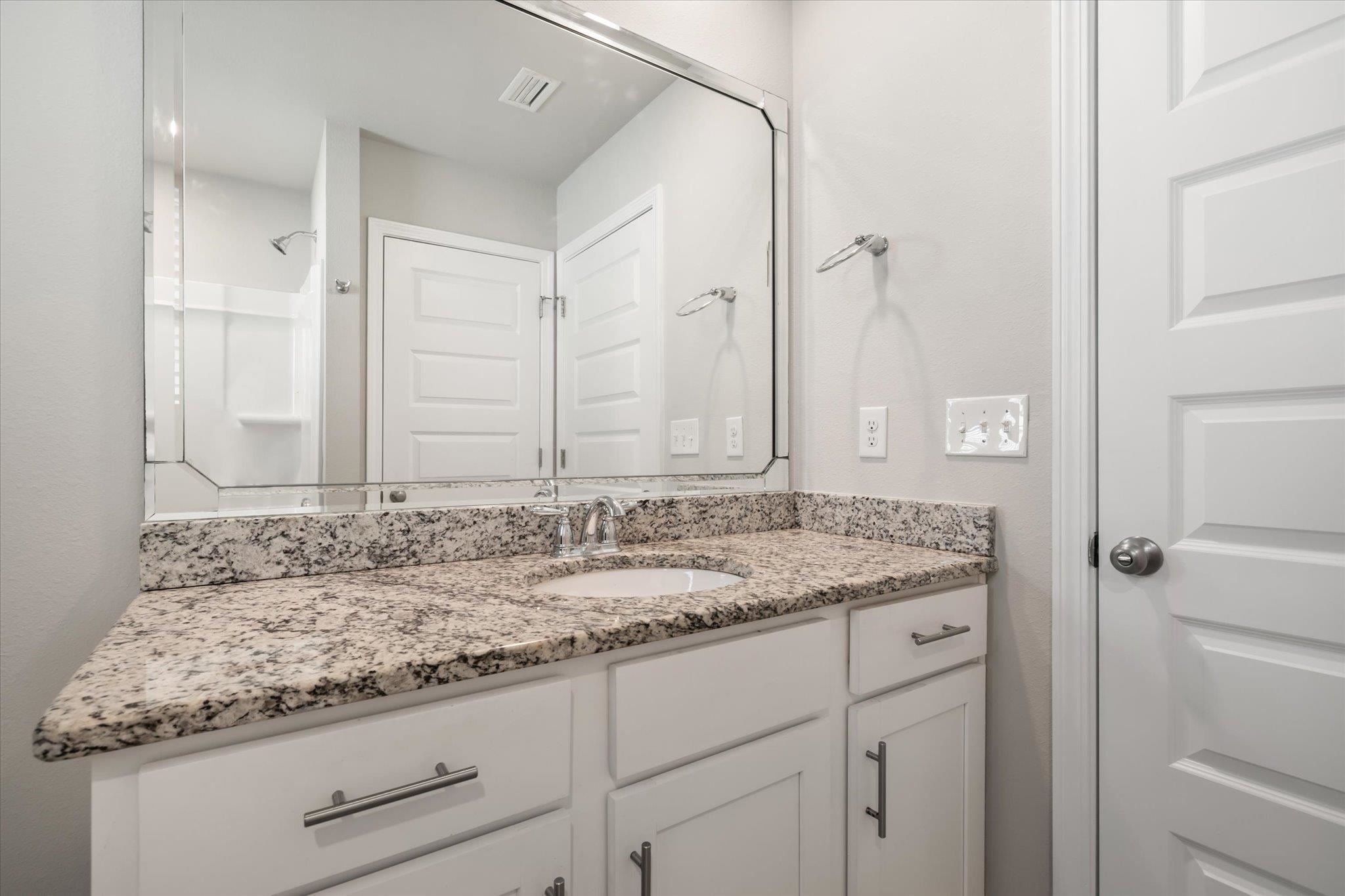 23928 Cottage Loop Orange Beach, AL 36561 - Photo 16 of 24 Bathroom
