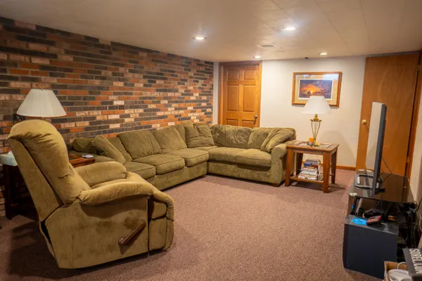 $469,000 | 23920 Highway 2, Ashland, WI 54806