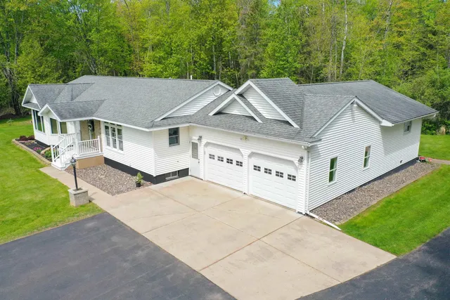 $485,000 | 23920 Highway 2, Ashland, WI 54806