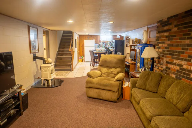 $485,000 | 23920 Highway 2, Ashland, WI 54806