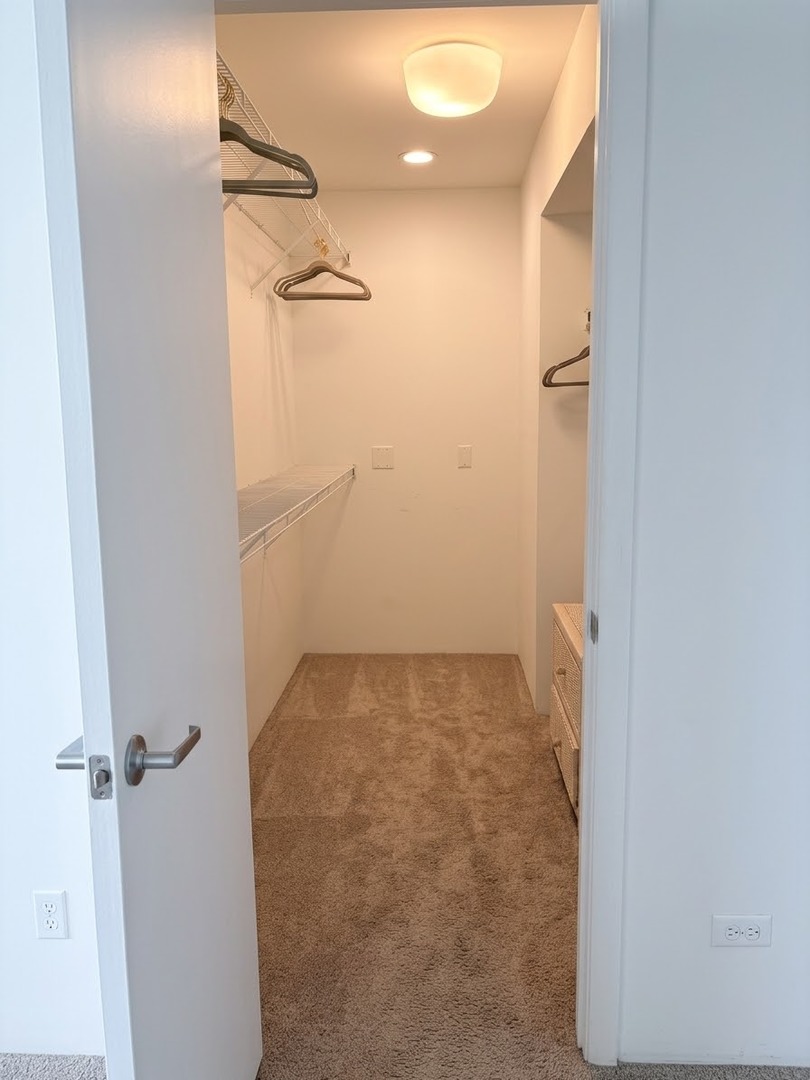 412 Kelburn Road, Unit 316 Deerfield, IL 60015 - Photo 9 of 15 Gallery Image 9