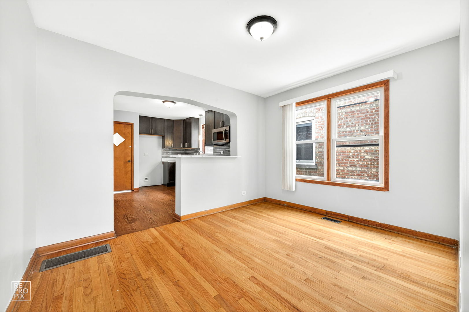 4143 West Marquette Road Chicago, IL 60629 - Photo 4 of 22