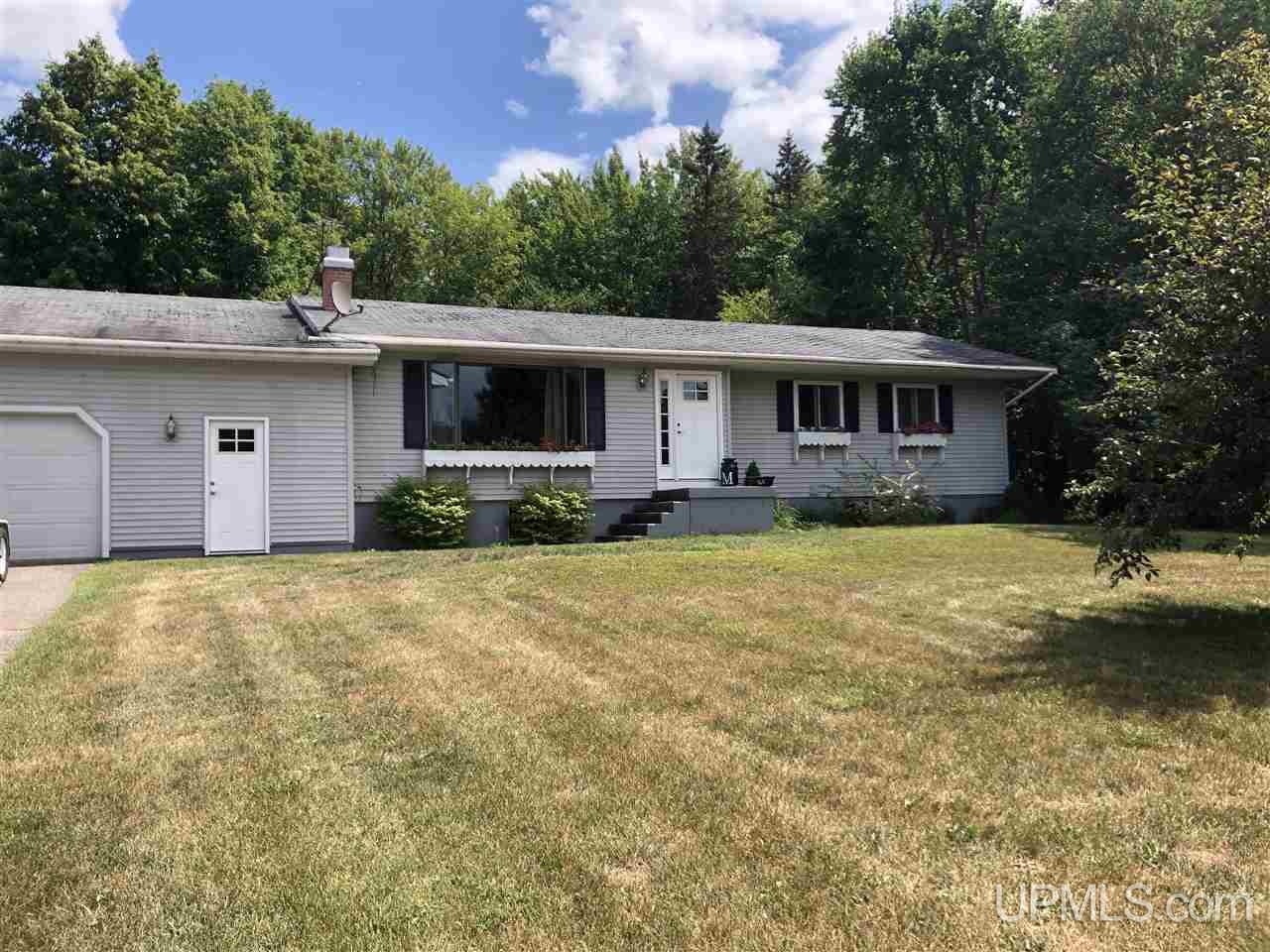 165 Town Line Road Skandia, MI 49885 - Photo 5 of 32