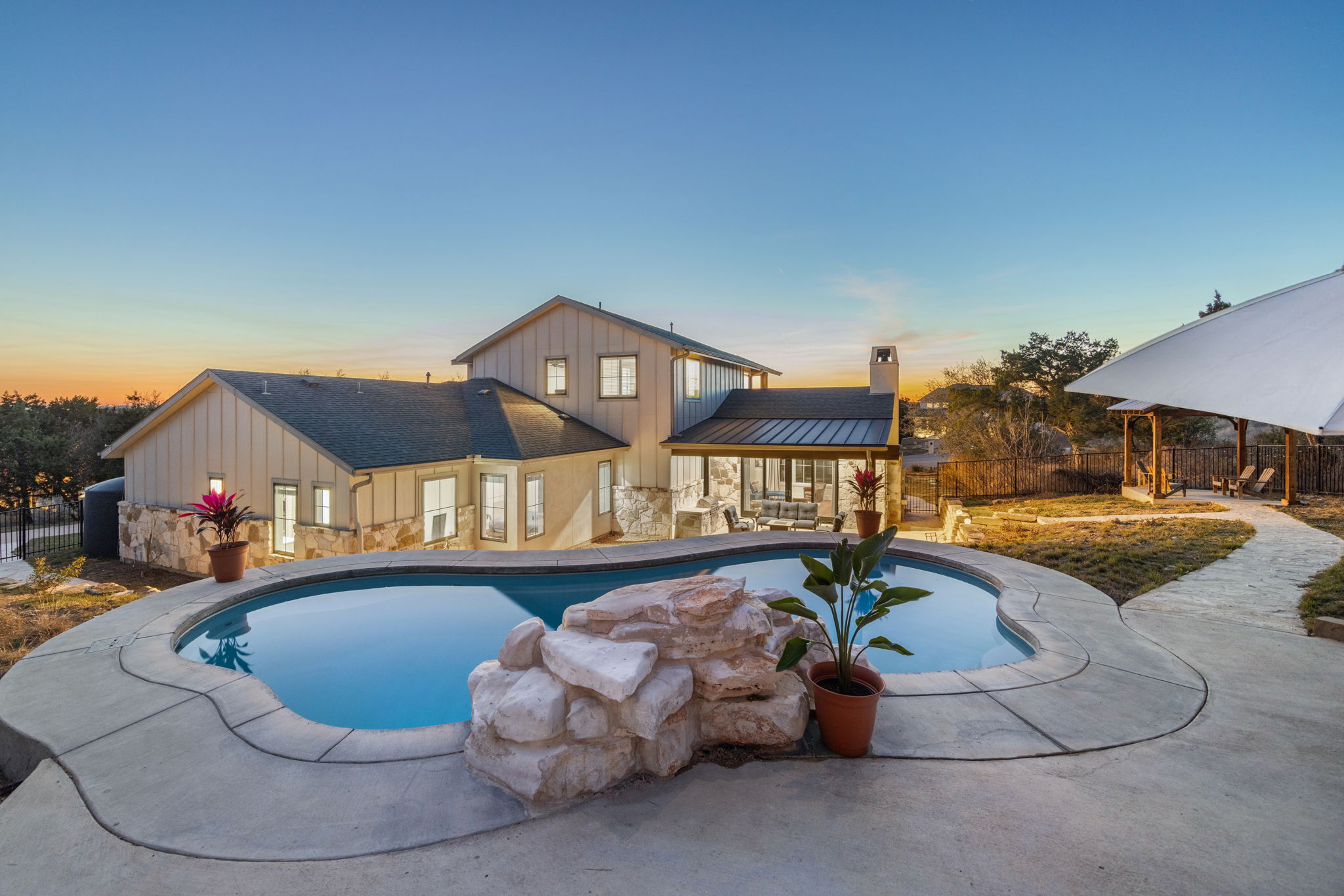 7809 Brandy Way Volente, TX 78641 - Photo 3 of 40