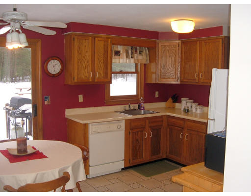 68 A Lawton Road Shirley, MA 01464 - Photo 3 of 6