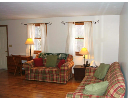 68 A Lawton Road Shirley, MA 01464 - Photo 4 of 6