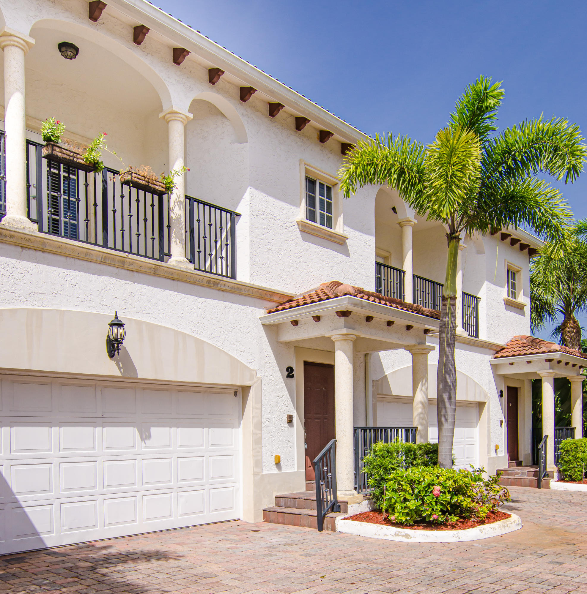 816 Prosperity Farms Road, Unit 2 North Palm Beach, FL 33408 - Photo 4 of 30 a view of a white building