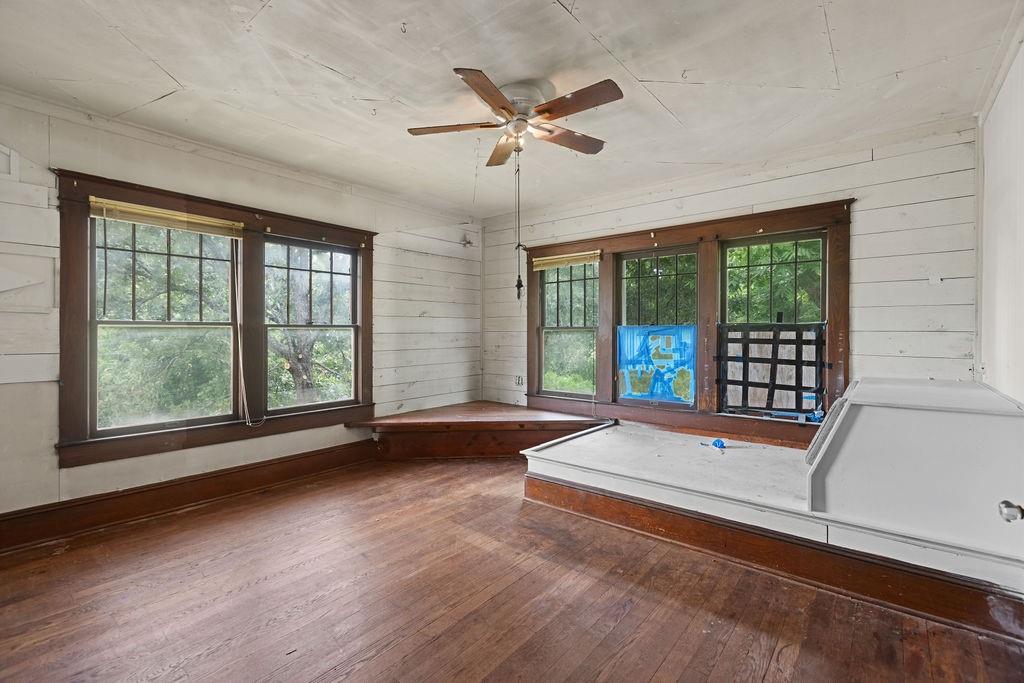 903 4th Street Southwest Paris, TX 75460 - Photo 11 of 29