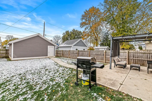 $395,000 | 325 Sanders Street, Indianapolis, IN 46225