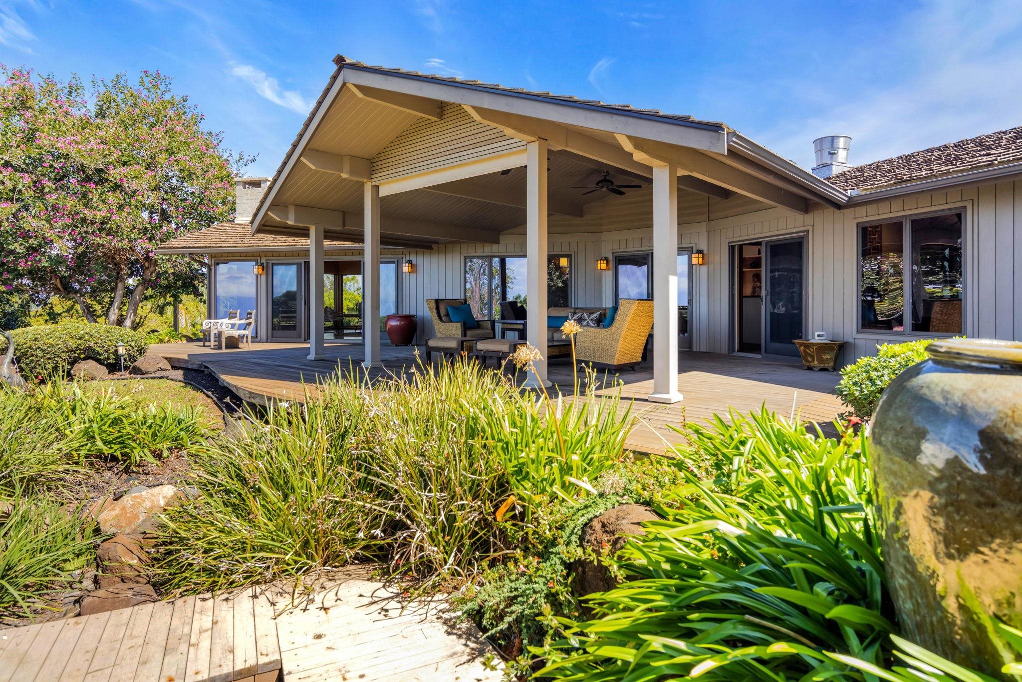 50 Poha Place Makawao, HI 96768 - Photo 49 of 50 front view of a house with a patio