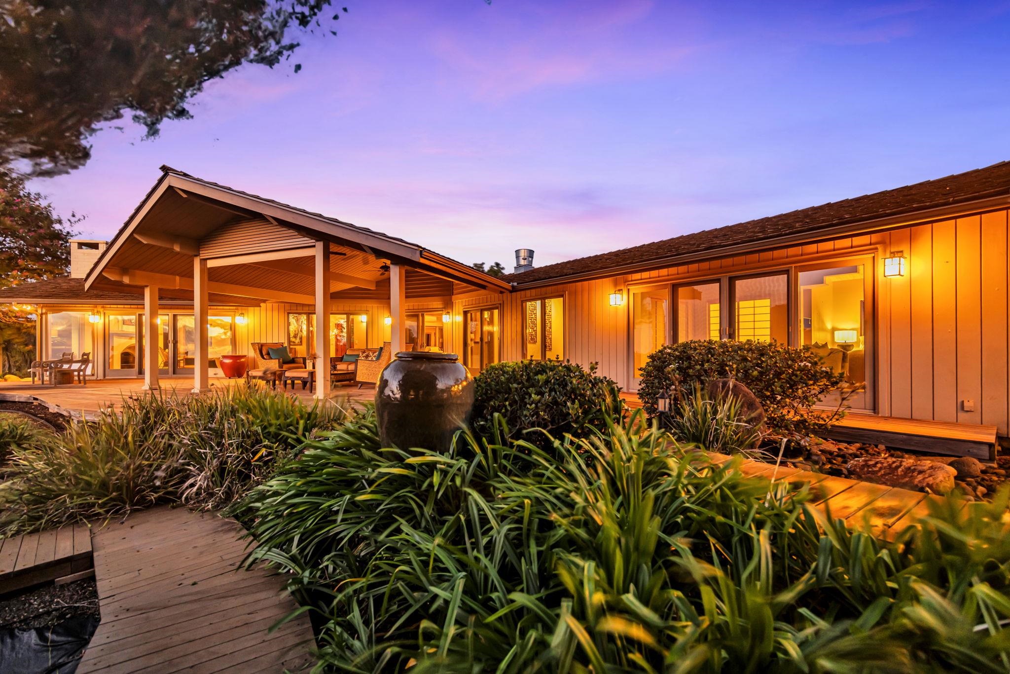 50 Poha Place Makawao, HI 96768 - Photo 5 of 50 a front view of house with yard