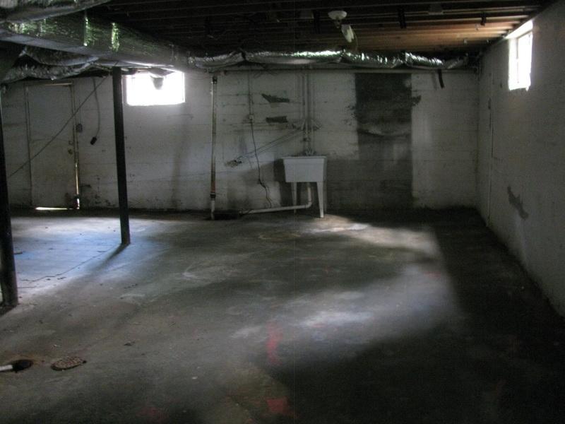 1916 Meadowbrook Road Northwest Roanoke, VA 24017 - Photo 2 of 13 BASEMENT