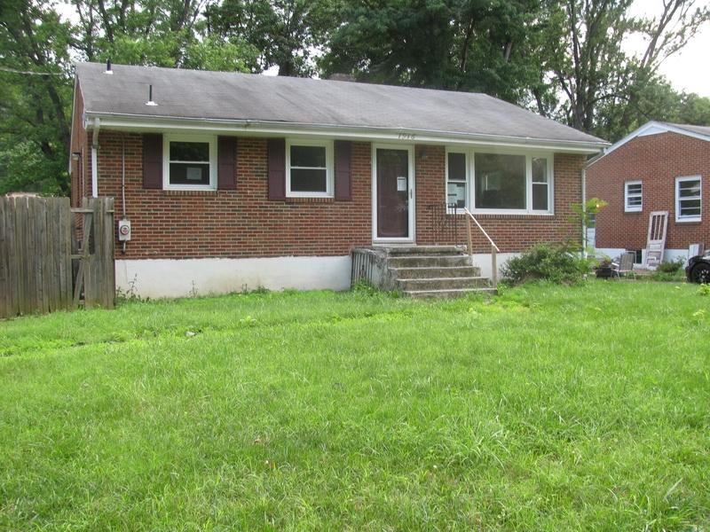 1916 Meadowbrook Road Northwest Roanoke, VA 24017 - Photo 12 of 13 FRONT (2)