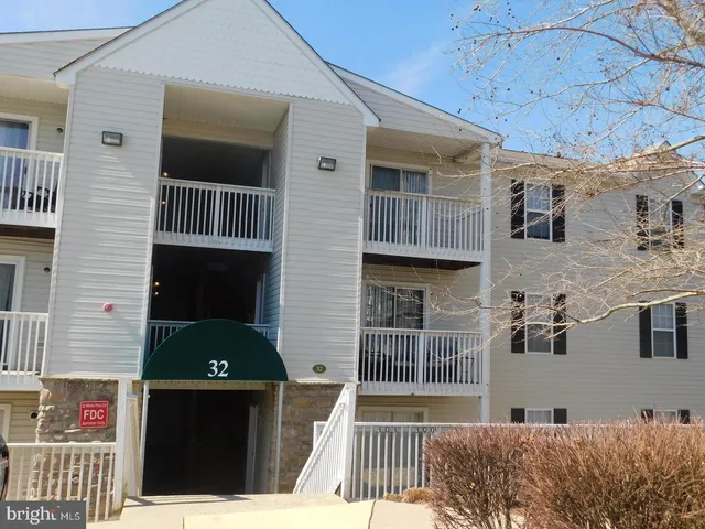 $1,548 | 32 White Pine Circle, Unit 203, Stafford, VA 22554