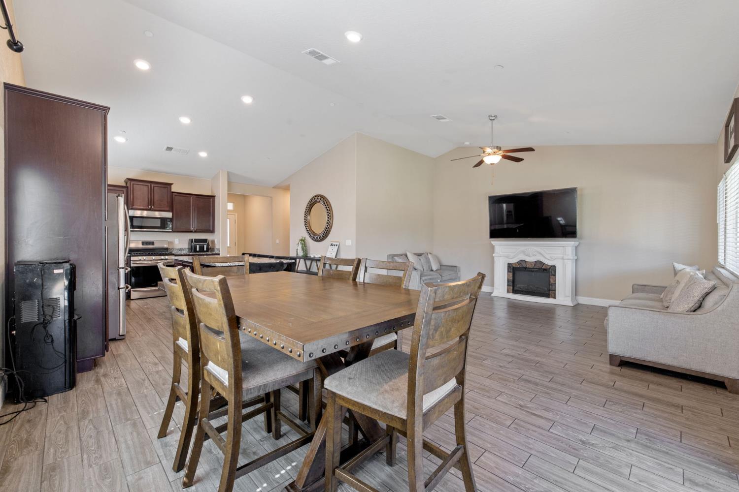 757 Strada Street Lemoore, CA 93245 - Photo 21 of 63