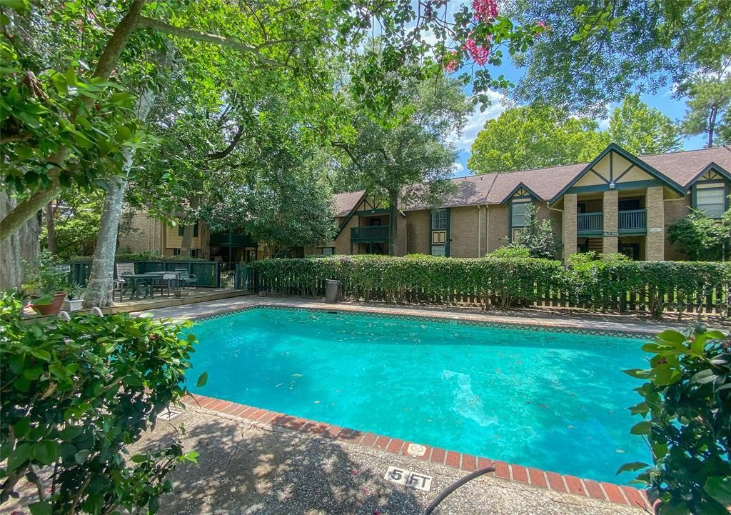 8277 Kingsbrook Road, Unit 153 Houston, TX 77024 - Photo 11 of 16