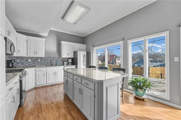 $539,900 | 5239 Catalina Street, Roeland Park, KS 66205